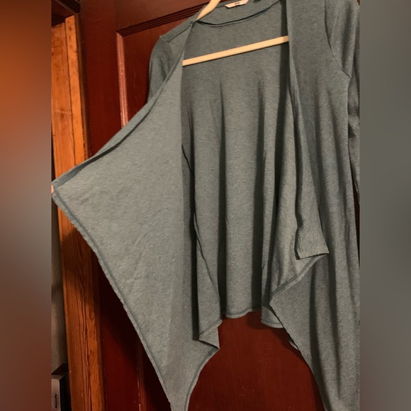 Duster - Picture 4 of 6